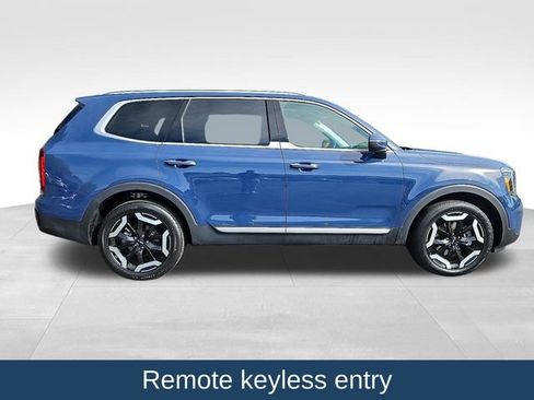 Used 2025 Kia Telluride S FWD image 9