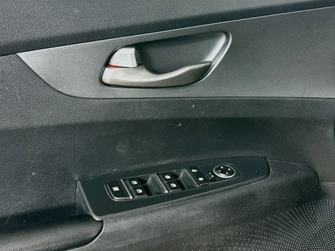 Used 2021 Kia Forte LXS FWD image 24