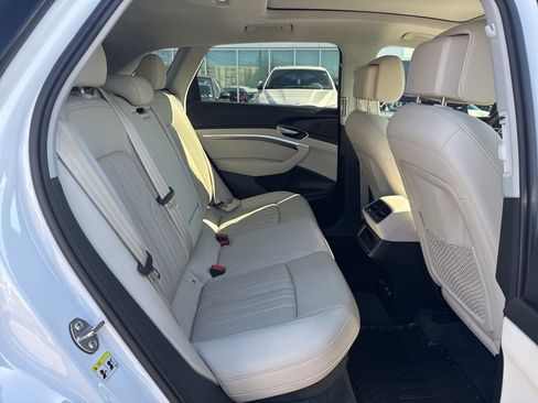 Used 2019 Audi e-tron Premium Plus AWD/4WD image 21