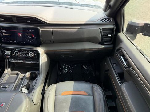 Used 2024 GMC Sierra 2500 AT4 w/ AT4 Premium Plus Package AWD/4WD image 28