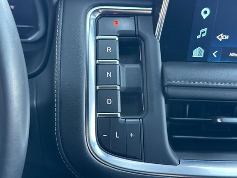 Used 2023 Chevrolet Tahoe High Country w/ LPO, Illumination Package AWD/4WD image 27