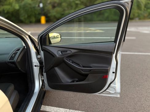 Used 2015 Ford Focus S image 15