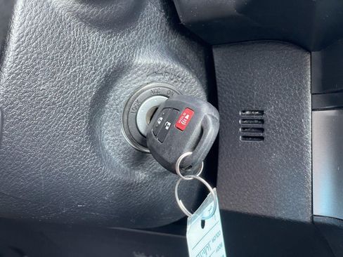 Used 2022 Toyota Tacoma SR AWD/4WD image 25