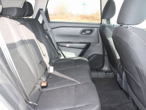 Used 2024 Nissan Rogue S image 21