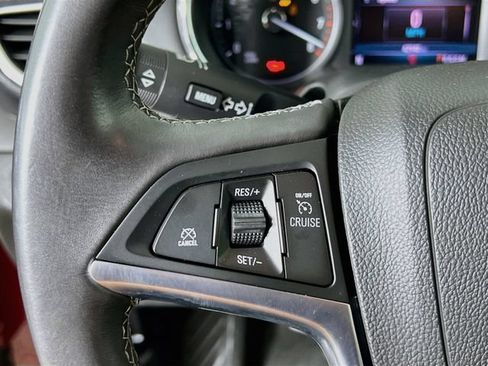 Used 2021 Buick Encore Preferred AWD/4WD image 13