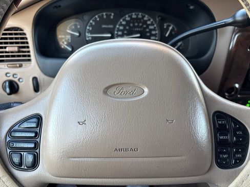 Used 1999 Ford Explorer Limited image 33