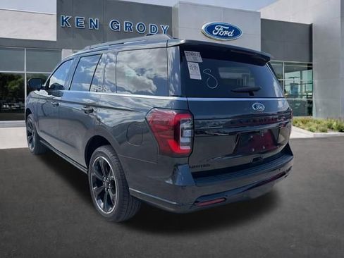 Used 2023 Ford Expedition Limited image 4