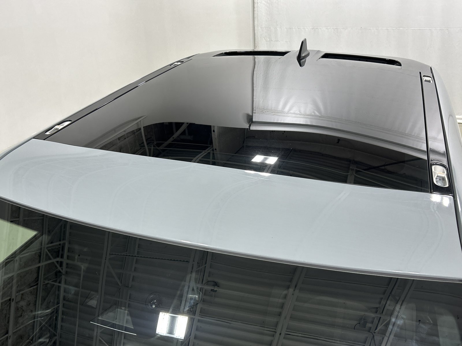 Used 2023 Rivian R1T Adventure Dual AWD/4WD image 13