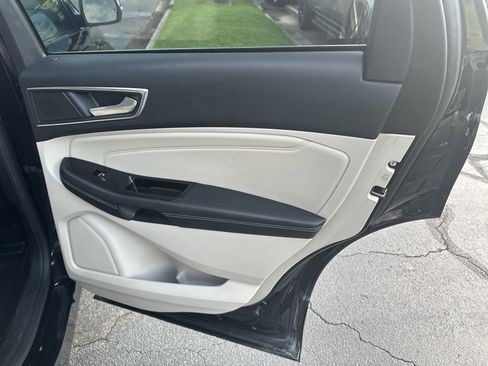 Used 2019 Ford Edge Titanium w/ Equipment Group 301A image 16