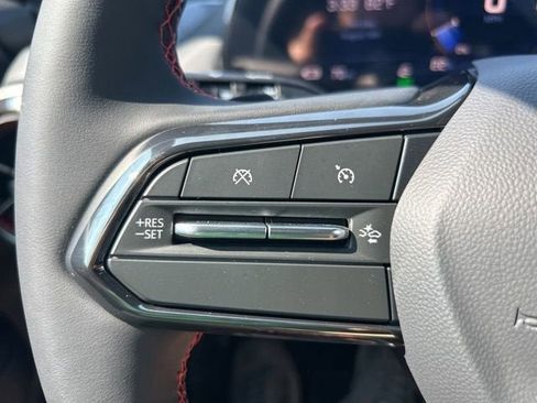 New 2025 Chevrolet Equinox EV RS image 22