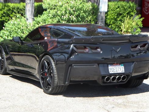 Used 2015 Chevrolet Corvette Stingray Coupe RWD image 6