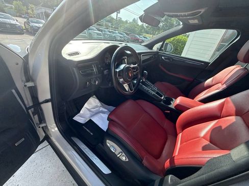 Used 2021 Porsche Macan S AWD/4WD image 47