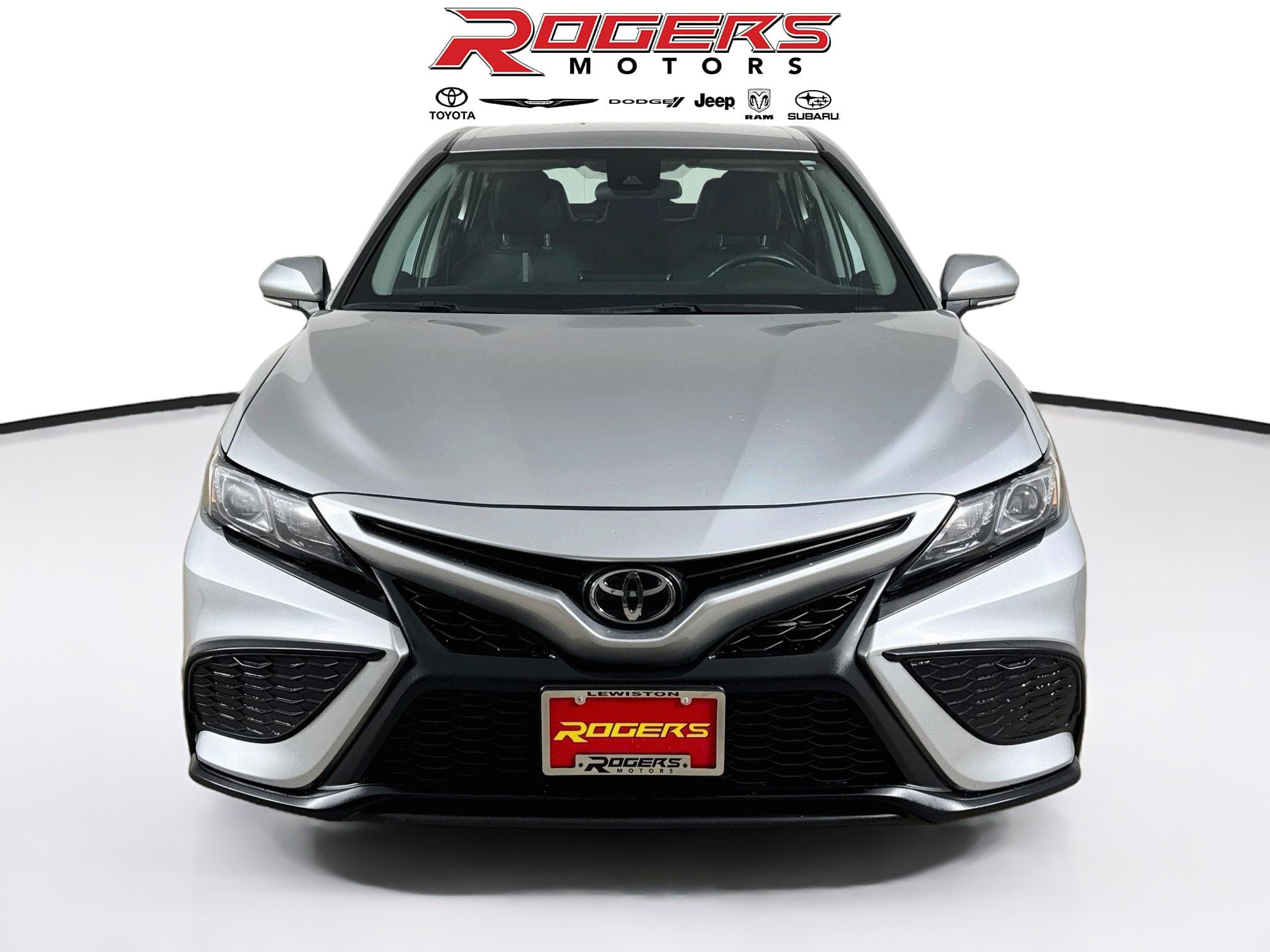 Used 2024 Toyota Camry SE FWD image 7
