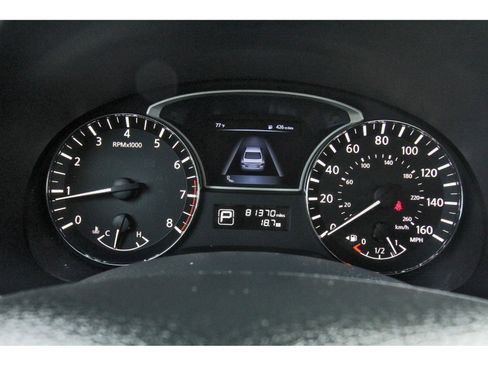 Used 2015 Nissan Altima 2.5 SV w/ Convenience Package image 16