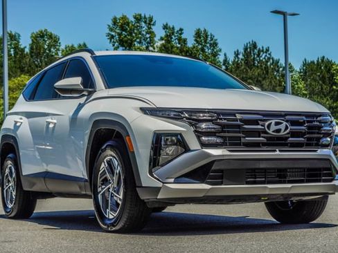 Certified 2025 Hyundai Tucson Blue AWD/4WD image 7