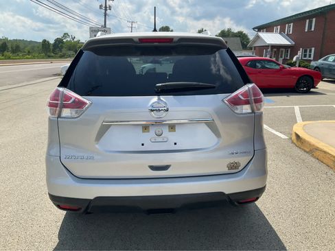 Used 2015 Nissan Rogue SV w/ SV Premium Package AWD/4WD image 4
