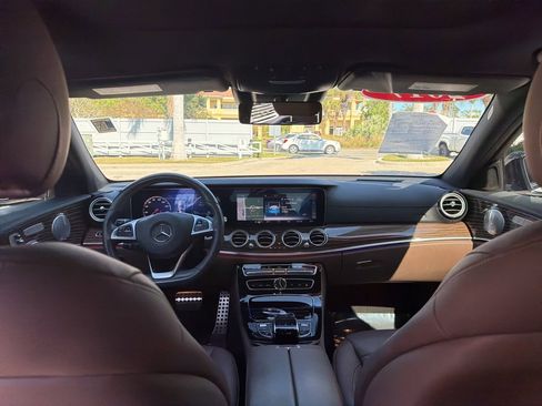 Used 2017 Mercedes-Benz E 43 AMG 4MATIC Sedan image 4