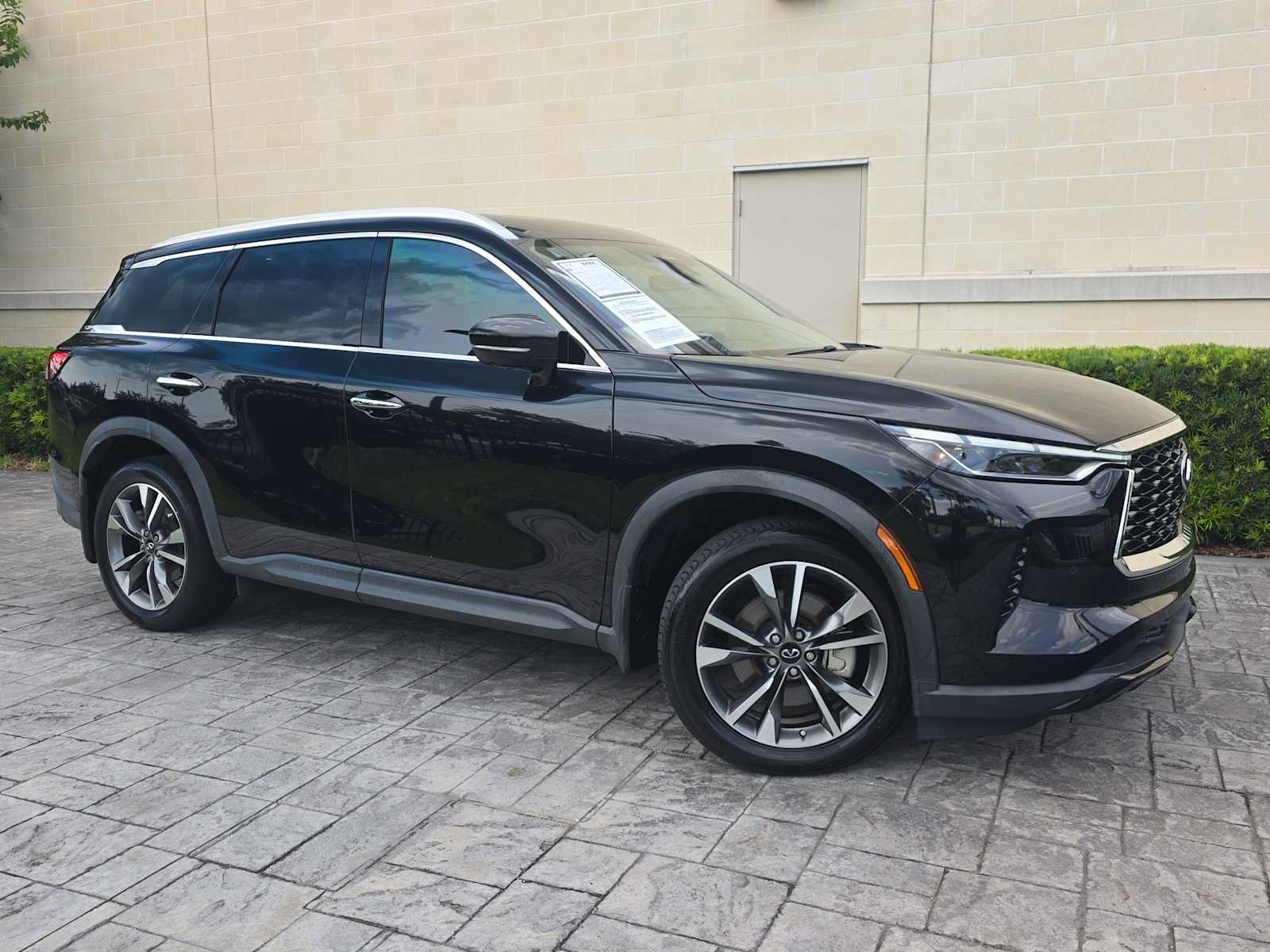 Used 2023 INFINITI QX60 Luxe w/ Cargo Package AWD/4WD image 32