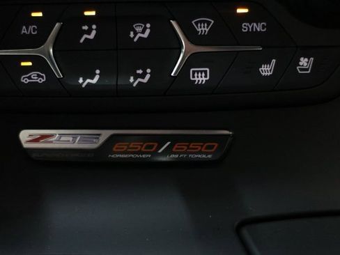 Used 2016 Chevrolet Corvette Z06 w/ 3LZ Preferred Equipment Group image 95