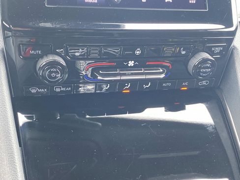 Certified 2025 Jeep Grand Cherokee Altitude image 36