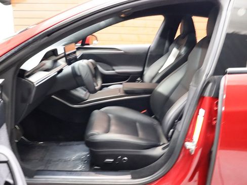 Used 2022 Tesla Model S AWD image 30