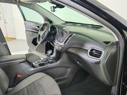 Used 2024 Chevrolet Equinox LT image 38
