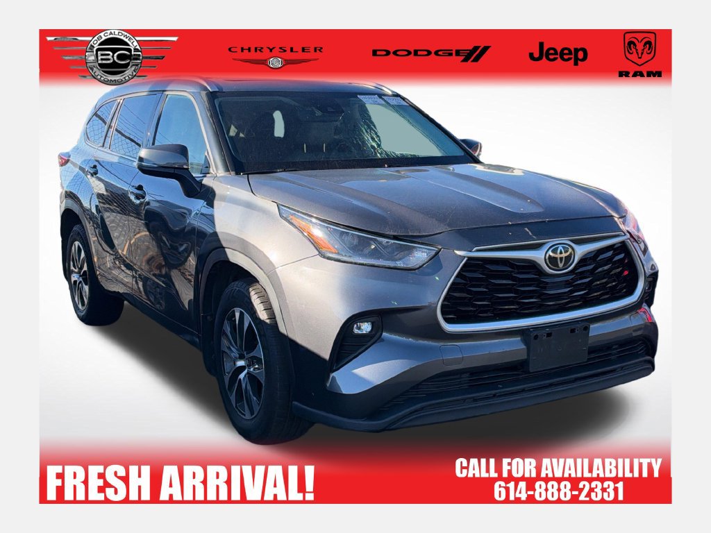 Used 2021 Toyota Highlander XLE AWD/4WD image 1