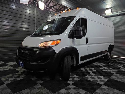 Used 2024 RAM ProMaster 2500 image 31