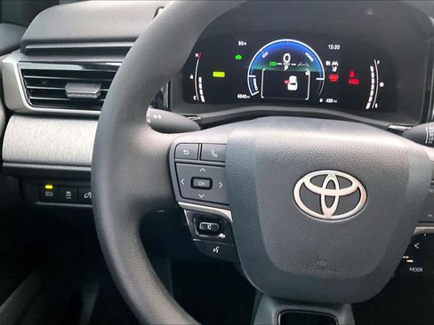 Used 2026 Toyota Camry LE w/ Convenience Package FWD image 24
