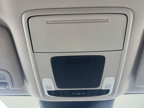 Used 2023 Honda Pilot EX-L image 16