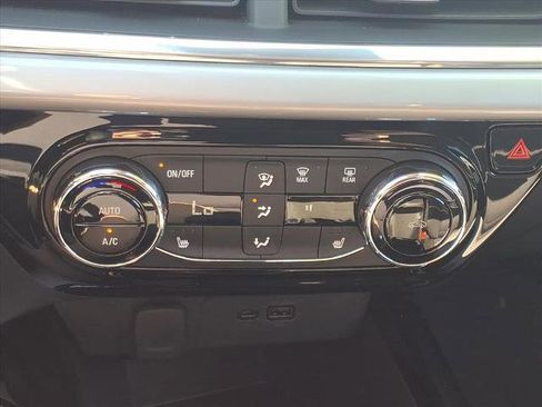 Used 2024 Chevrolet Trax LT w/ Driver Confidence Package image 23