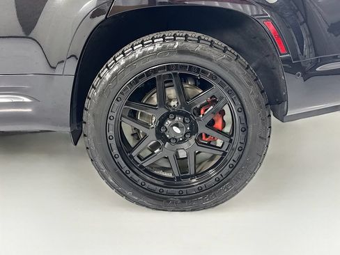 Certified 2023 Land Rover Defender 130 X AWD/4WD image 32