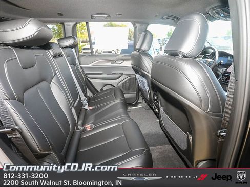 New 2025 Jeep Grand Cherokee Limited image 19