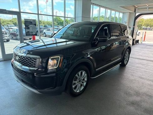 Used 2020 Kia Telluride LX FWD image 3