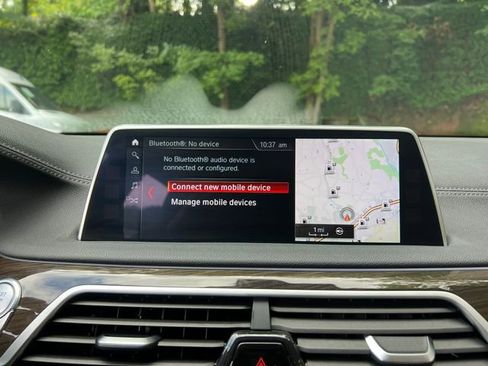 Used 2018 BMW 740i image 22