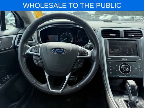Used 2015 Ford Fusion Titanium FWD image 9