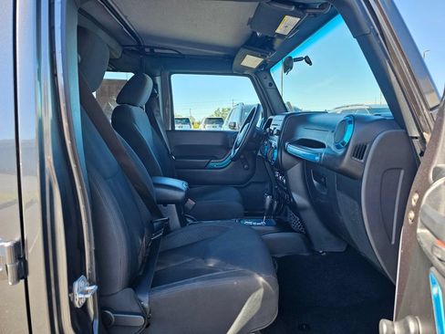 Used 2016 Jeep Wrangler Unlimited Sport AWD/4WD image 10