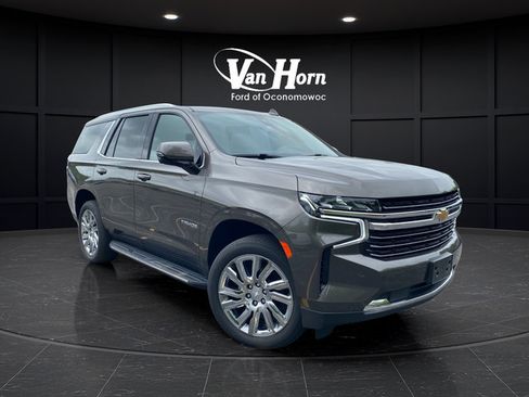 Used 2021 Chevrolet Tahoe LT w/ LT Signature Package AWD/4WD image 1