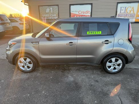 Used 2017 Kia Soul image 8