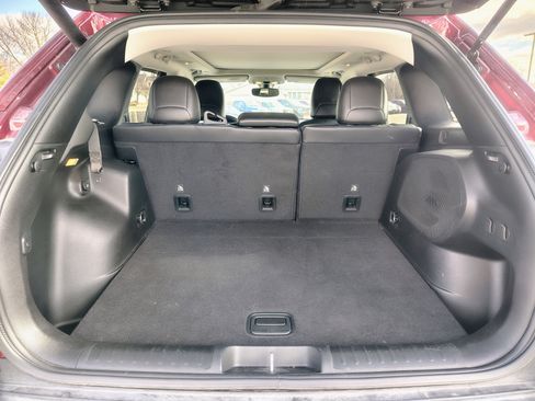 Used 2019 Jeep Cherokee Limited image 14