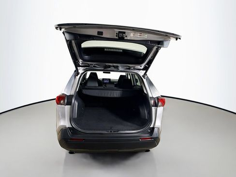 Certified 2021 Toyota RAV4 XLE w/ Convenience Package FWD image 23