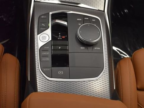 New 2026 BMW 330i xDrive Sedan w/ M Sport Package AWD/4WD image 29