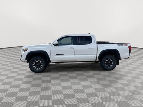 Used 2019 Toyota Tacoma TRD Off-Road image 5