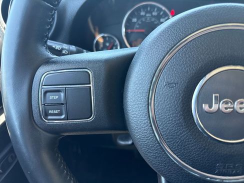 Used 2015 Jeep Wrangler Unlimited Sport w/ Quick Order Package 24S AWD/4WD image 15