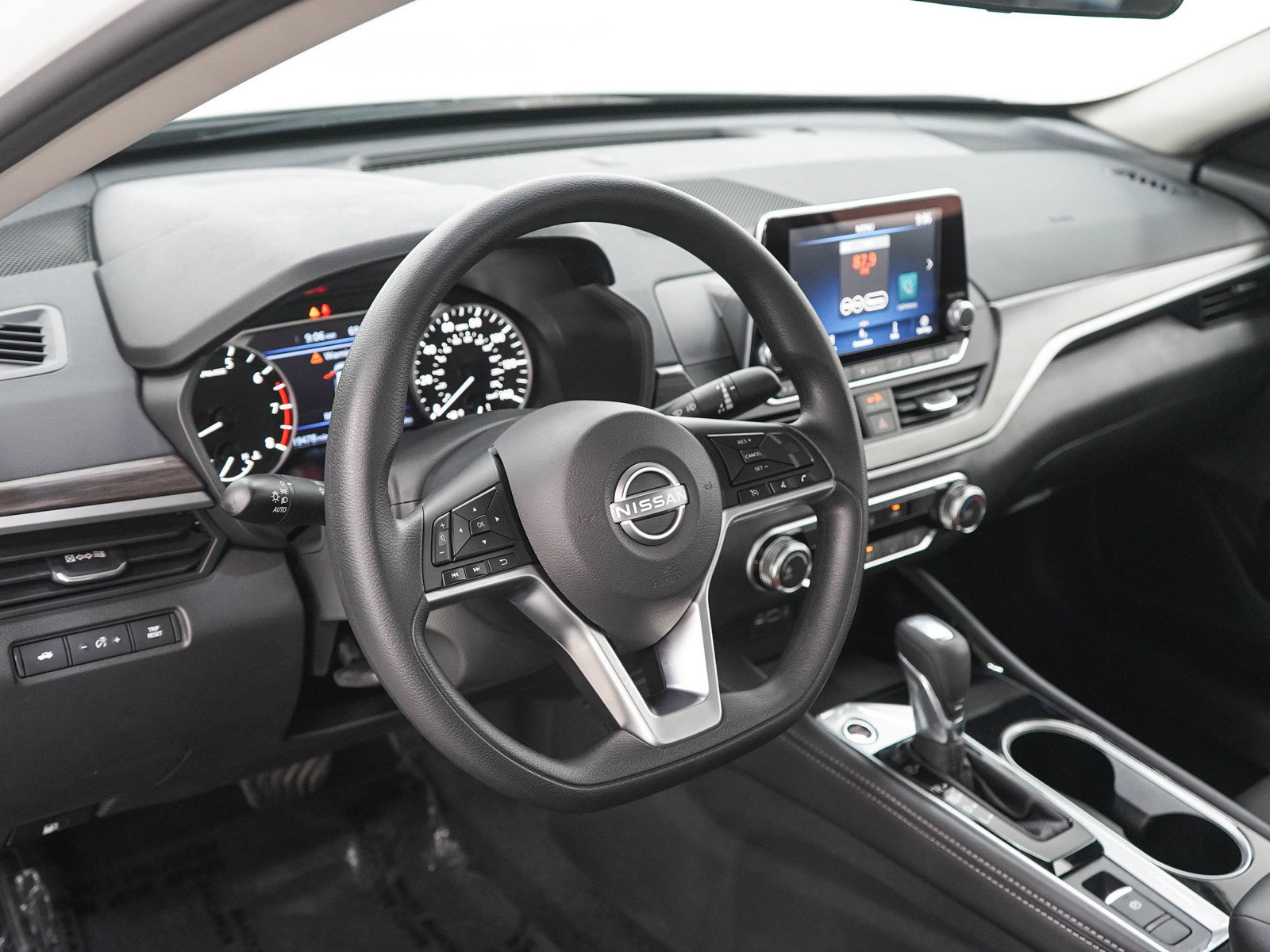 Used 2023 Nissan Altima 2.5 SV AWD/4WD image 19