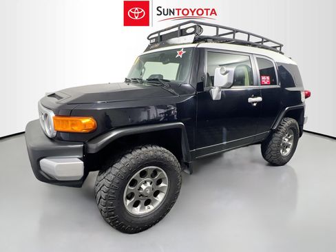 Used 2013 Toyota FJ Cruiser 4WD image 9