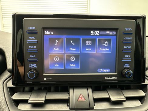 Used 2021 Toyota RAV4 LE AWD/4WD image 21