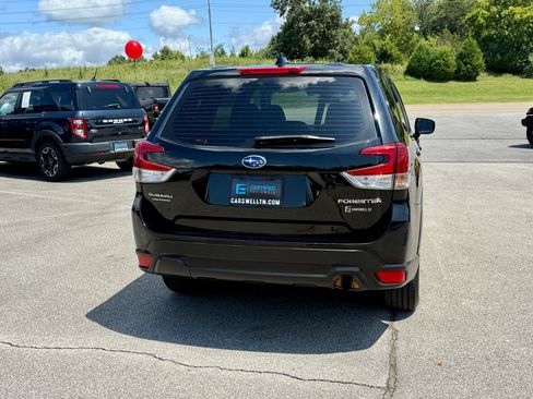 Used 2021 Subaru Forester AWD/4WD image 16