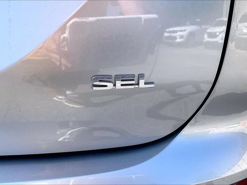 Used 2024 Mitsubishi Outlander SEL AWD/4WD image 8