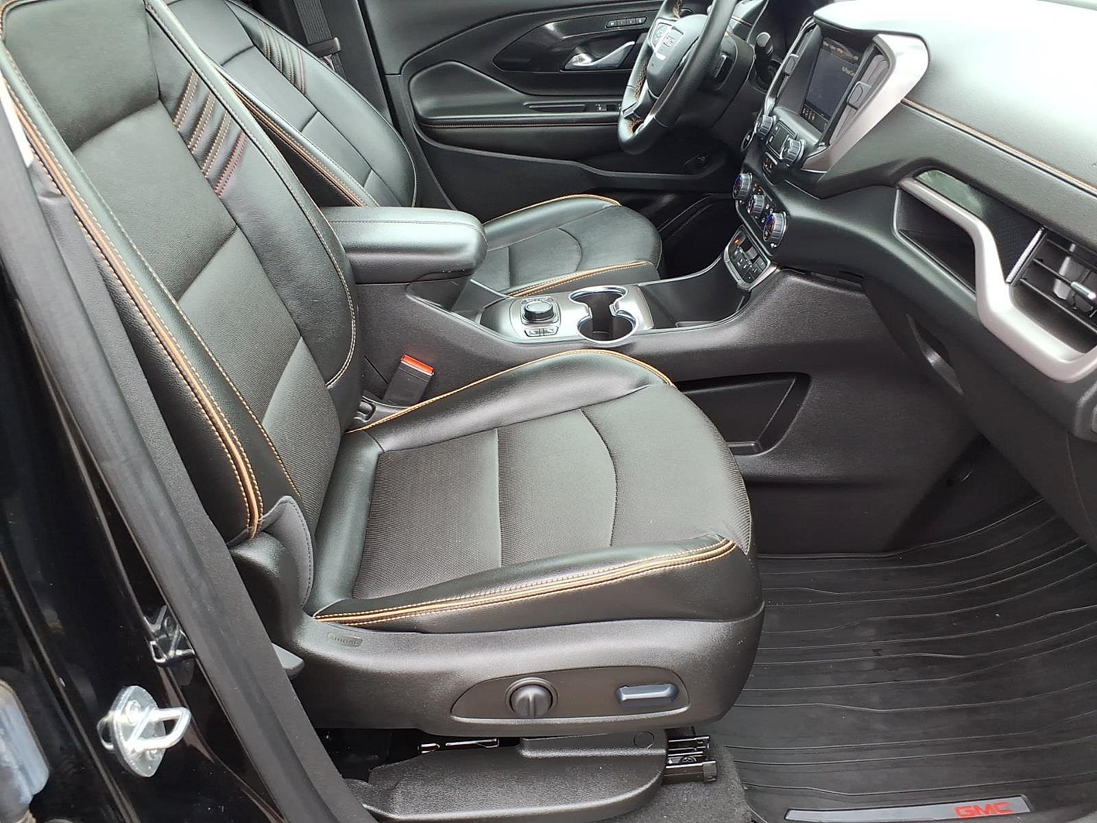 Used 2023 GMC Terrain AT4 AWD/4WD image 8